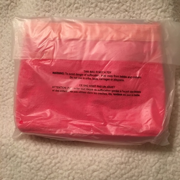 💥HP💥 $7 add on ⭐️VS Bikini Bag Clutch - Picture 4 of 4